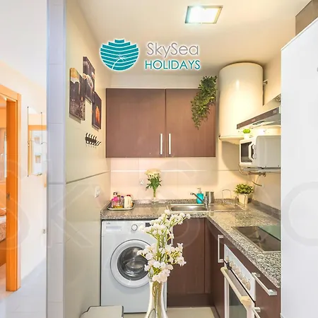 Sky Sea Holidays Apartament *